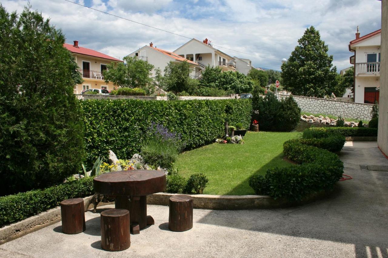 Apartments With A Parking Space Novi Vinodolski - 5529 Eksteriør billede